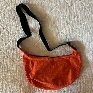 Baggu Nasturtium Orange Medium Crescent Crossbody Bag